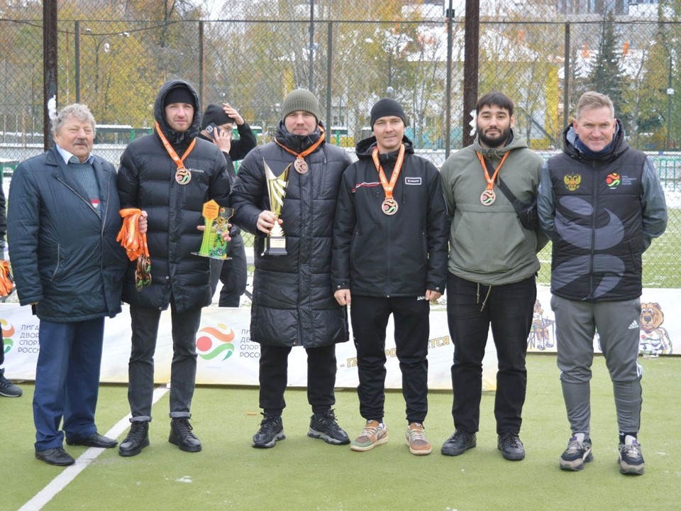 Футбольная команда РУСОЙЛ успешно завершила летний сезон